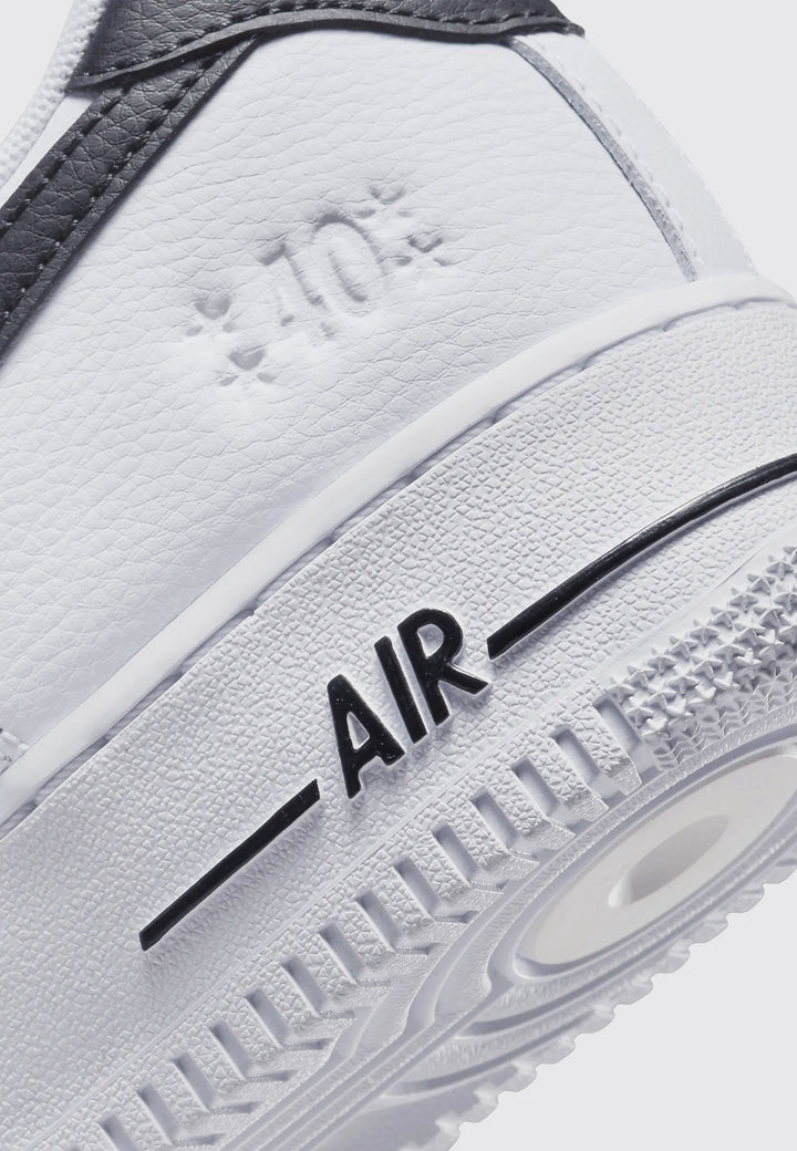 Nike Air Force 1 07' LV8 - White/Black