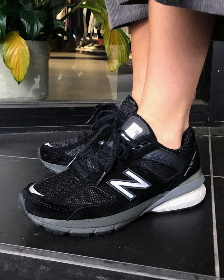Womens 990v5 Made in US - black/silver